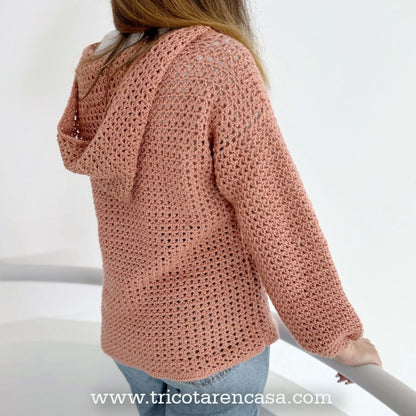 Sudadera con capucha a crochet color salmon